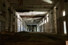 Blick in den Ruinenteil des Bunkers